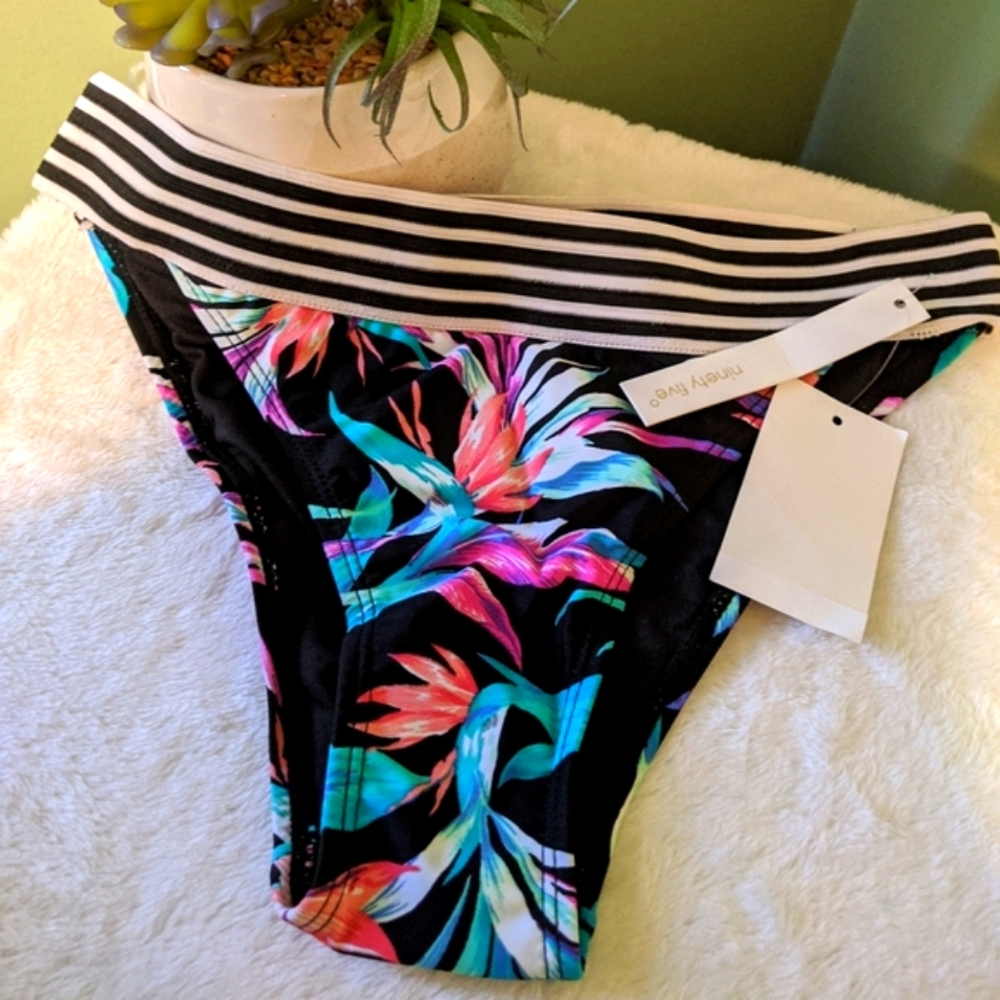 🆕 Floral Stripe Bikini Swim Bottom / Large